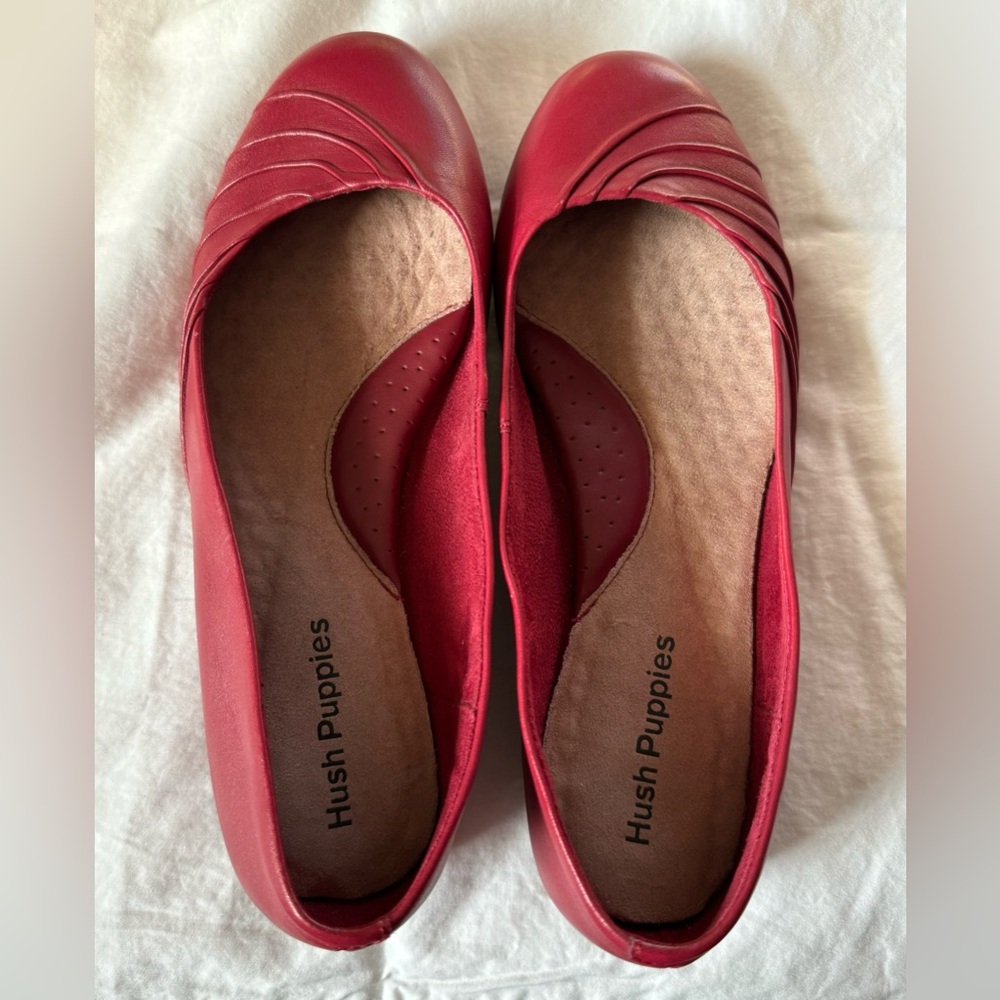 Women’s Red Leather Flat Shoes SZ 6.5 Wide